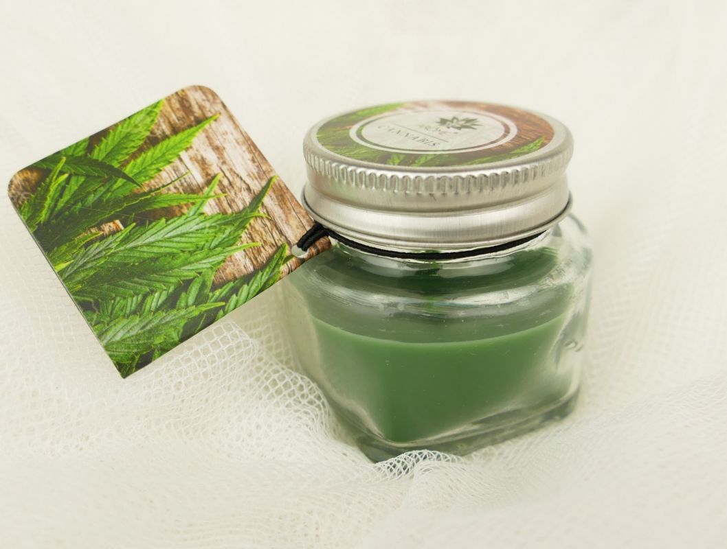 Cannabis Jedle vonná svíčka ve skle