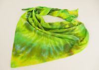 Batikovaný šáteček zelený