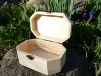 Dřevěná nelakovaná krabička 