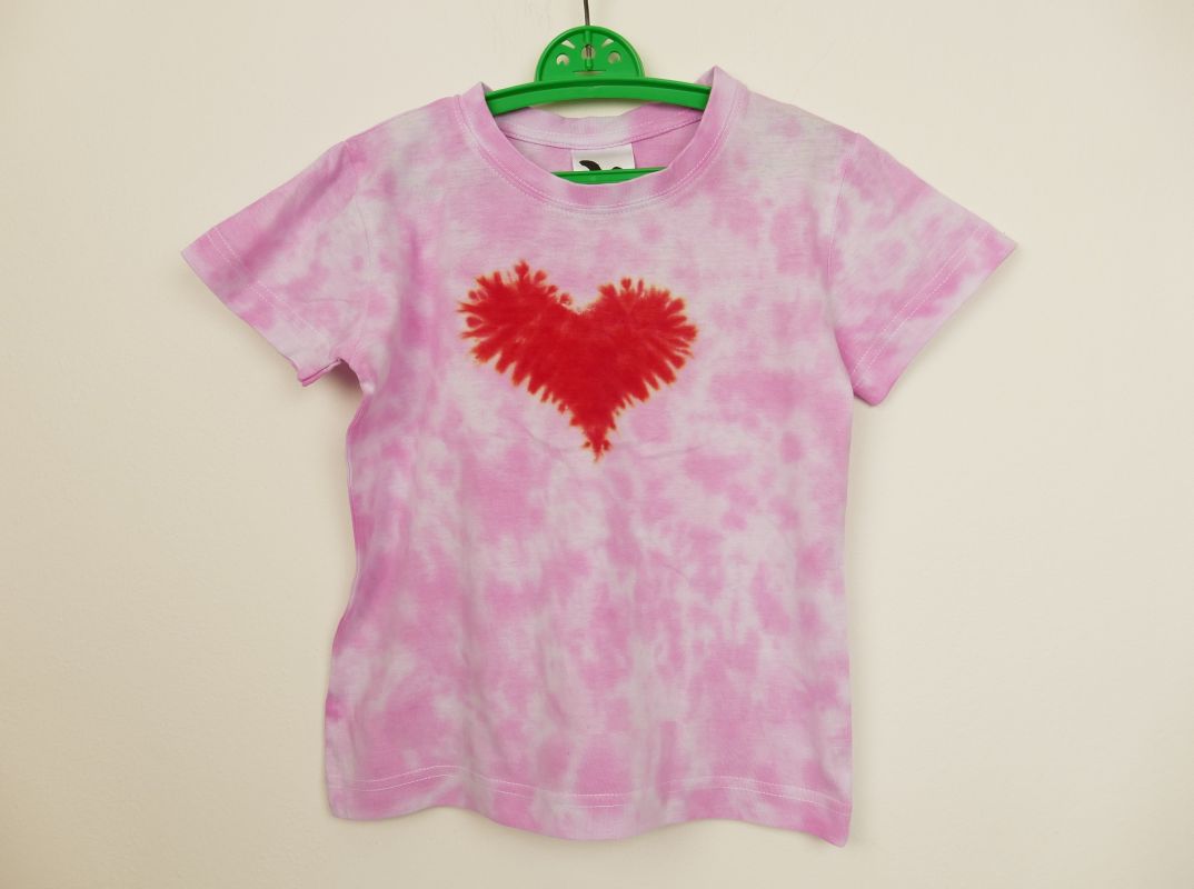 Dětské růžové tričko srdíčko