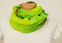Zelený batikovaný šátek tunel
