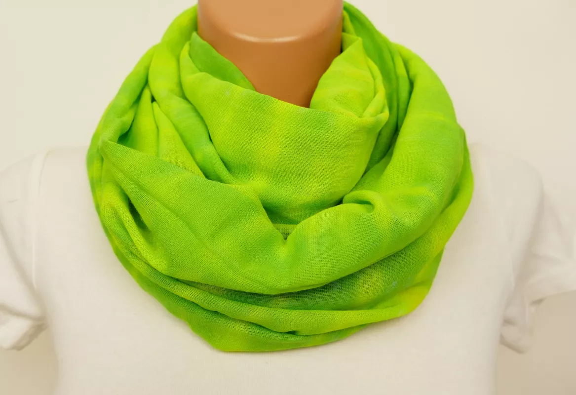 Zelený tunel na krk