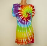 Duhové batikované šaty