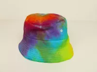 KLOBOUČEK pro dospělé batika DUHOVÁ SPIRÁLA Šťastní lidé-M Duhový klobouček batika