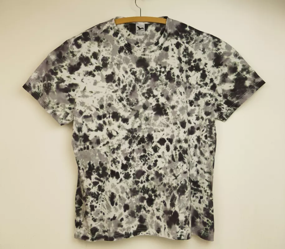 Hnědé batikované tričko