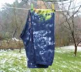 POHODLNÉ KALHOTY (tepláky) batika DUHA V ČERNÉ, L Šťastní lidé-M Batikované kalhoty tepláky s kapsami