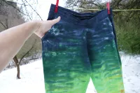 POHODLNÉ KALHOTY (tepláky) batika ZELENÉ, L Šťastní lidé-M Zelené kalhoty na gumu batika