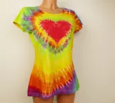 Dámské duhové tričko se srdcem