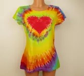 Dámské duhové tričko se srdcem