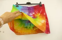 Sukně+kraťasy (Two in one) batika DUHOVÁ SPIRÁLA, L Šťastní lidé-M Duhová sukýnka batika
